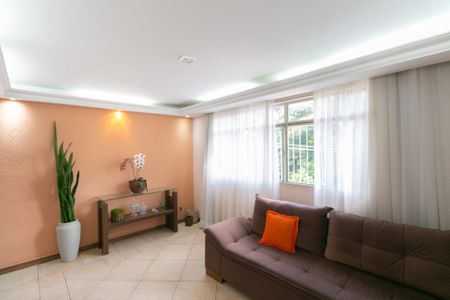Apartamento à venda com 3 quartos, 220m² em Padre Eustáquio, Belo Horizonte