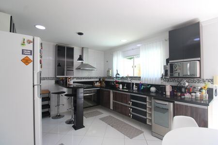 Casa de condomínio à venda com 250m², 3 quartos e 2 vagasCozinha