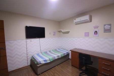 Casa de condomínio à venda com 250m², 3 quartos e 2 vagasQuarto 2