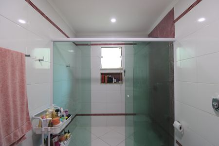Casa de condomínio à venda com 250m², 3 quartos e 2 vagasBanheiro da suíte