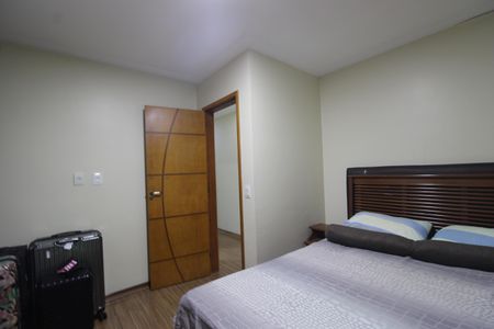 Casa de condomínio à venda com 250m², 3 quartos e 2 vagasQuarto 1