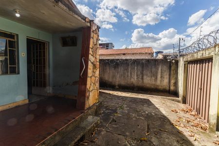 Casa à venda com 148m², 4 quartos e 1 vaga Casa à venda com 148m², 4 quartos e 1 vagaGaragem/Entrada