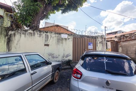 Casa à venda com 148m², 4 quartos e 1 vaga Casa à venda com 148m², 4 quartos e 1 vagaFachada