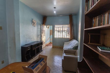 Sala de casa à venda com 4 quartos, 80m² em Horto Florestal, Belo Horizonte