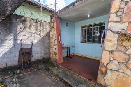 Casa à venda com 148m², 4 quartos e 1 vaga Casa à venda com 148m², 4 quartos e 1 vagaGaragem/Entrada