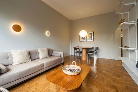 Sala de apartamento à venda com 2 quartos, 81m² em Cerqueira César, São Paulo