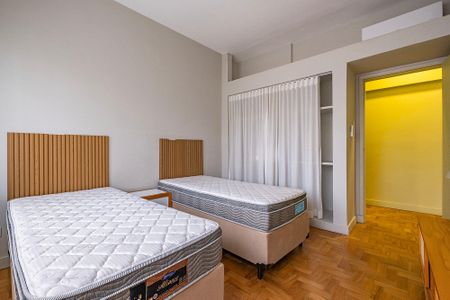 Quarto 1 de apartamento à venda com 2 quartos, 81m² em Cerqueira César, São Paulo