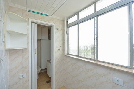 Apartamento à venda com 77m², 2 quartos e 2 vagas Apartamento à venda com 77m², 2 quartos e 2 vagasBanheiro de serviço