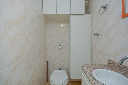 Apartamento à venda com 77m², 2 quartos e 2 vagas Apartamento à venda com 77m², 2 quartos e 2 vagasBanheiro de serviço