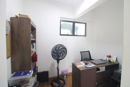 Apartamento à venda com 77m², 2 quartos e 2 vagasEscritório