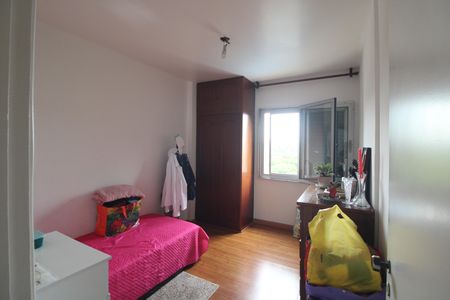 Apartamento à venda com 77m², 2 quartos e 2 vagasQuarto 2