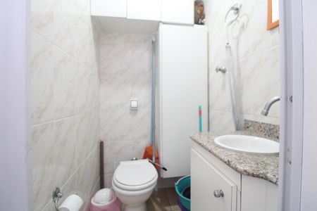 Apartamento à venda com 77m², 2 quartos e 2 vagasBanheiro de serviço
