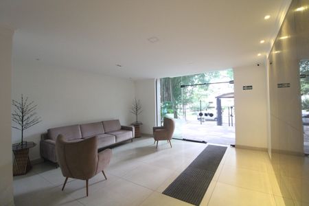 Apartamento à venda com 77m², 2 quartos e 2 vagasHall de entrada do prédio