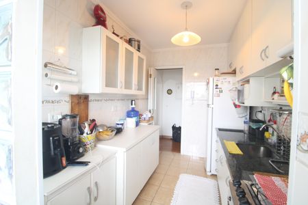 Apartamento à venda com 77m², 2 quartos e 2 vagasCozinha