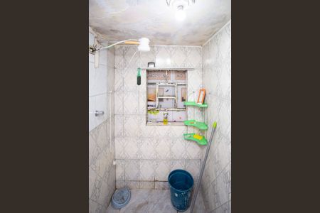 Casa à venda com 40m², 1 quarto e 6 vagasBanheiro