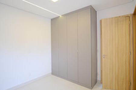 Apartamento para alugar com 81m², 2 quartos e 2 vagasSuíte 2