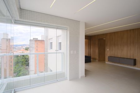 Apartamento para alugar com 81m², 2 quartos e 2 vagasVaranda