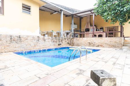 Casa à venda com 300m², 3 quartos e 1 vagaQuintal