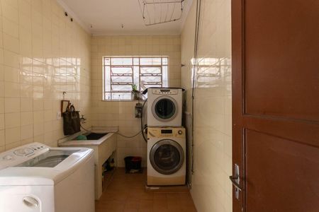 Casa à venda com 300m², 3 quartos e 1 vagaÁrea de Serviço