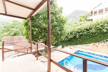 Casa à venda com 300m², 3 quartos e 1 vagaQuintal