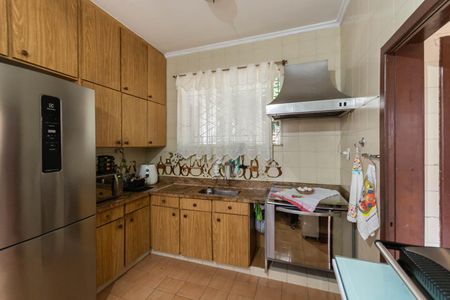 Casa à venda com 300m², 3 quartos e 1 vagaBanheiro