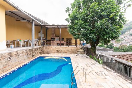Casa à venda com 300m², 3 quartos e 1 vagaQuintal