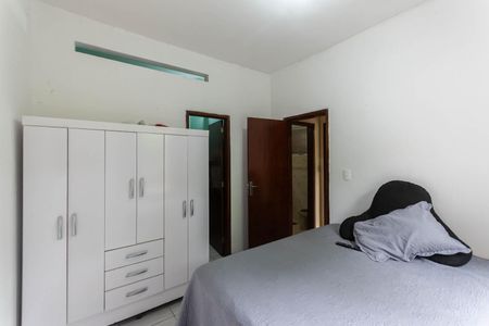 Casa à venda com 300m², 3 quartos e 1 vagaQuarto (primeiro andar)