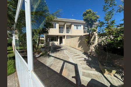 Casa de condomínio para alugar com 166m², 3 quartos e 2 vagas Casa de condomínio para alugar com 166m², 3 quartos e 2 vagasÁrea externa