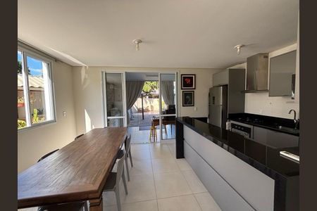 Casa de condomínio para alugar com 166m², 3 quartos e 2 vagas Casa de condomínio para alugar com 166m², 3 quartos e 2 vagasCozinha