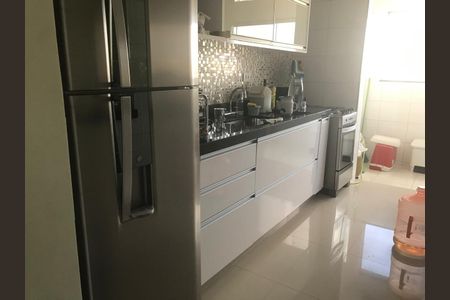 Apartamento à venda com 63m², 2 quartos e 2 vagasCozinha