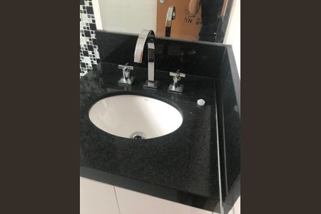 Apartamento à venda com 63m², 2 quartos e 2 vagasBanheiro