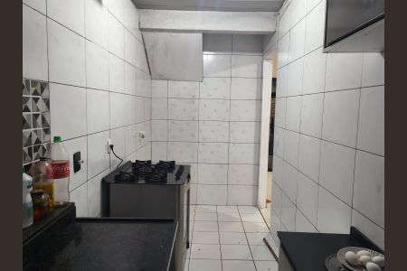 Cozinha de casa de condomínio para alugar com 2 quartos, 58m² em Campo Alegre, Nova Iguaçu