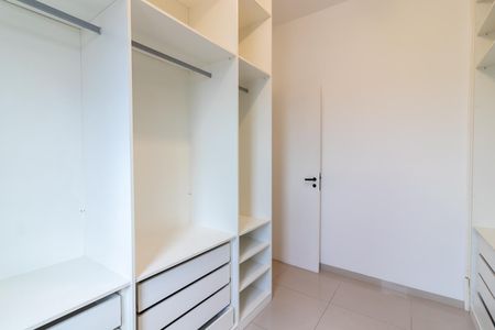 Apartamento para alugar com 84m², 4 quartos e 2 vagasQuarto 3 / Closet