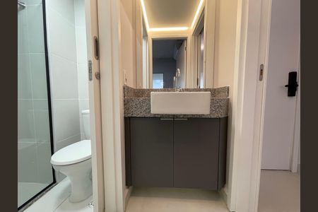 Apartamento para alugar com 34m², 1 quarto e sem vaga Apartamento para alugar com 34m², 1 quarto e sem vagaBanheiro