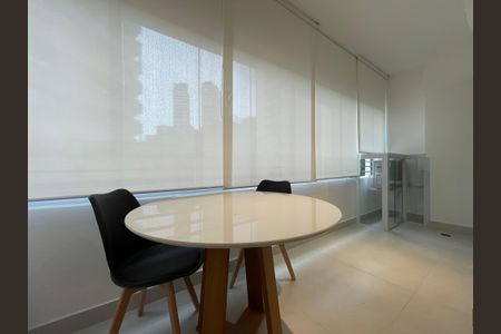 Apartamento para alugar com 34m², 1 quarto e sem vaga Apartamento para alugar com 34m², 1 quarto e sem vagaVaranda