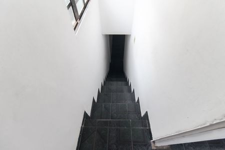 Casa para alugar com 5m², 2 quartos e 1 vagaEscada