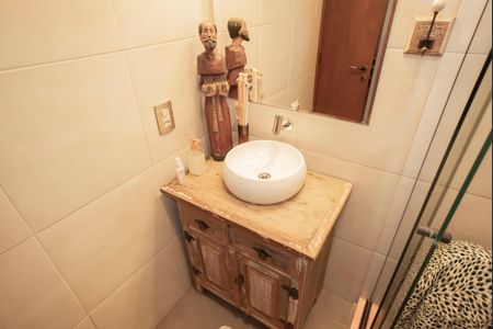 Apartamento à venda com 76m², 2 quartos e 1 vagaBanheiro