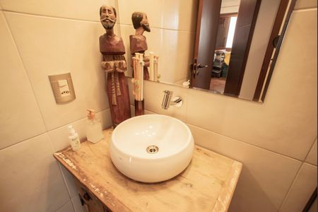 Apartamento à venda com 76m², 2 quartos e 1 vagaBanheiro