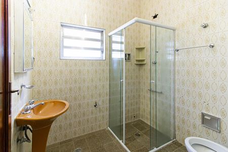 Casa para alugar com 120m², 2 quartos e 1 vaga Casa para alugar com 120m², 2 quartos e 1 vagaBanheiro