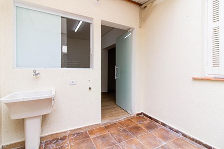 Casa para alugar com 120m², 2 quartos e 1 vaga Casa para alugar com 120m², 2 quartos e 1 vagaÁrea de Serviço