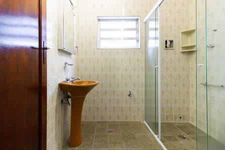 Casa para alugar com 120m², 2 quartos e 1 vaga Casa para alugar com 120m², 2 quartos e 1 vagaBanheiro