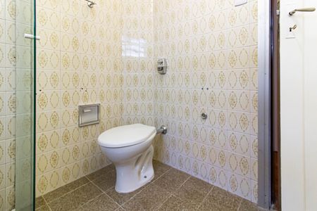 Casa para alugar com 120m², 2 quartos e 1 vaga Casa para alugar com 120m², 2 quartos e 1 vagaBanheiro