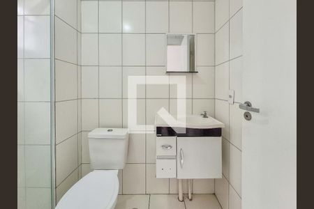 Banheiro de apartamento à venda com 1 quarto, 28m² em Vila Butantã, São Paulo