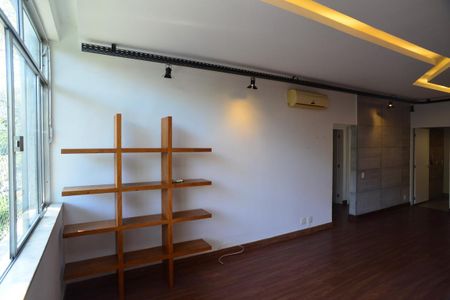 Apartamento à venda com 108m², 3 quartos e 1 vagaSala