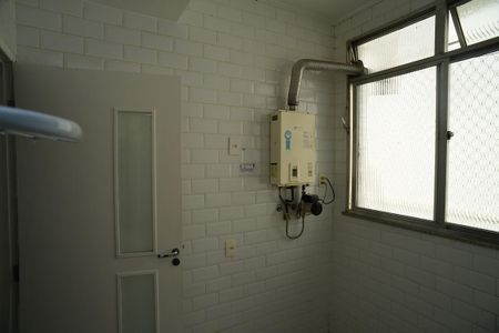 Apartamento à venda com 108m², 3 quartos e 1 vagaÁrea de Serviço