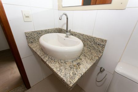 Casa de condomínio para alugar com 166m², 3 quartos e 3 vagasBanheiro da Suíte 1