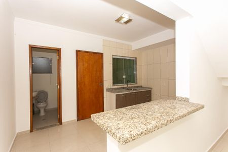 Cozinha de casa de condomínio para alugar com 3 quartos, 166m² em Penha de França, São Paulo