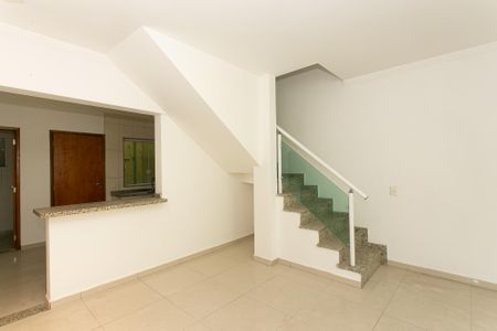 Sala de casa de condomínio para alugar com 3 quartos, 166m² em Penha de França, São Paulo