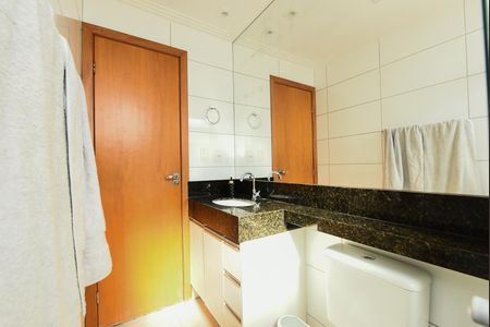 Apartamento à venda com 88m², 3 quartos e 1 vaga Apartamento à venda com 88m², 3 quartos e 1 vagaBanheiro da Suíte