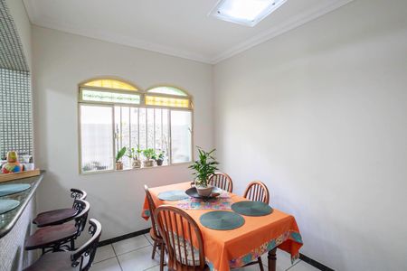 Casa à venda com 180m², 3 quartos e 2 vagasCopa